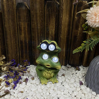 Weather Resistant Hedgehog Solar Statue Waterproof Frog Solar Statue Automatic On/switch off for Gardeners, Balcony