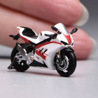 Miniature Motorcycle 1/64 Scale Mini Motorcycle Model Detailed Sportbike Figurine for Collectors, Hobbyists, Diorama, Display Case, Desk Decoration