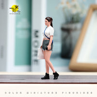 VM 1/18/24 Fashion Handbag Girl Miniature Figure