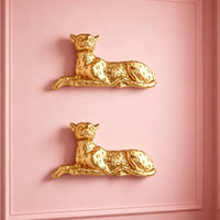 2 Pieces Textured Resin Leopard Decor Spotted Gold Leopard Ornament Reclining Light Switch Cover Detailed Face