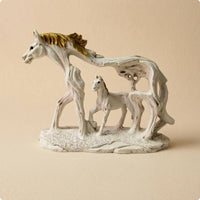 Hollow-out Resin Horse Figurine Textured Base Horse Sculpture Gold Accent Display Piece Rectangular Plinth for Study