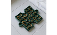 Raised Texture Interlocking Lick Pad Molded Design Silicone Lick Mat Textured Surface Slow-Feeding Mat Easy-Clean
