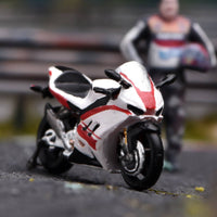 Miniature Motorcycle 1/64 Scale Mini Motorcycle Model Detailed Sportbike Figurine for Collectors, Hobbyists, Diorama, Display Case, Desk Decoration