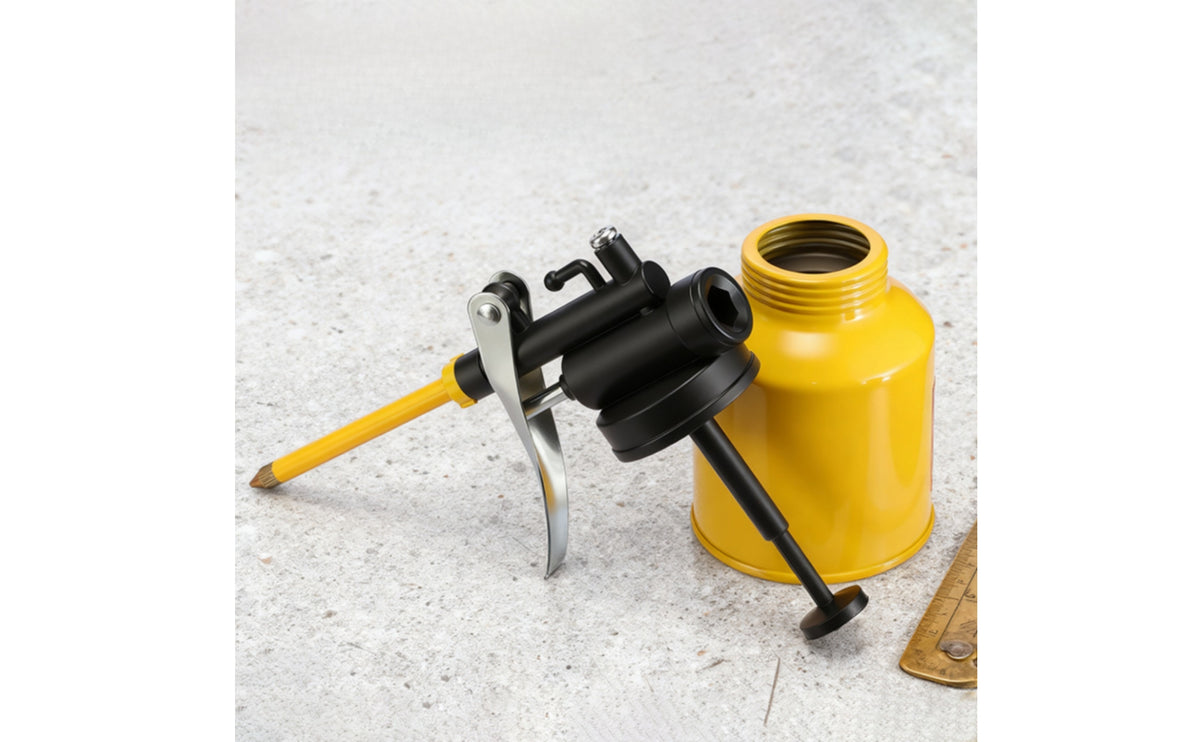 2 Pieces Precision Manual Oil Can Compact Pump Oil Can with Nozzle Portable Handheld Oiler One-Handed for Mechanics, Machinists, Industrial Maintenance, Workshop, Garage