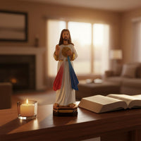 Altar Decoration Sacred Heart Jesus Statue Hand Painted Resin Jesus Figurine Detailed Craftsmanship Sacred Heart Statue Long Lasting for Catholics, Christians, Prayer Room, Church