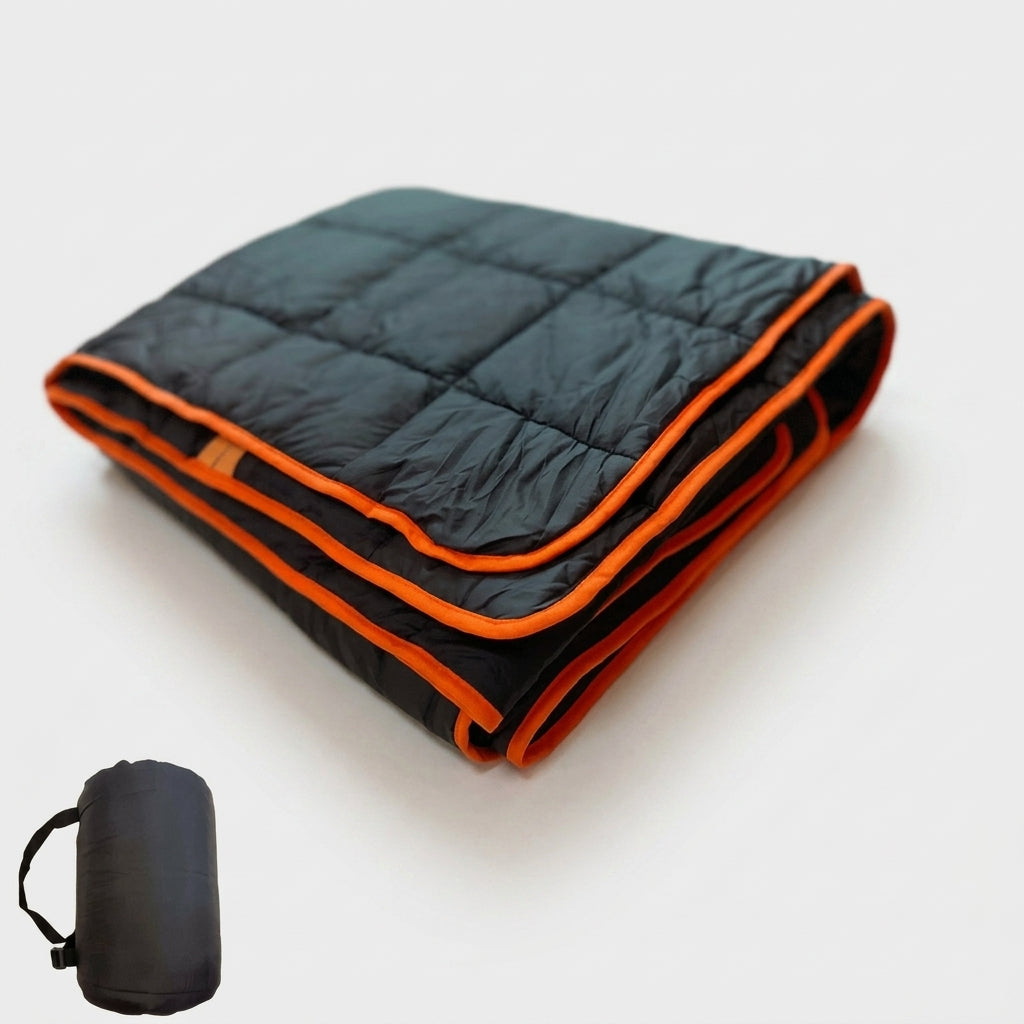 Picnic Blanket with Waterproof Backing for Camping, Quilted Nylon Beach Mat with Snaps, 140*200cm Ground Sheet, Warm Outdoor Blanket 0.7kg
