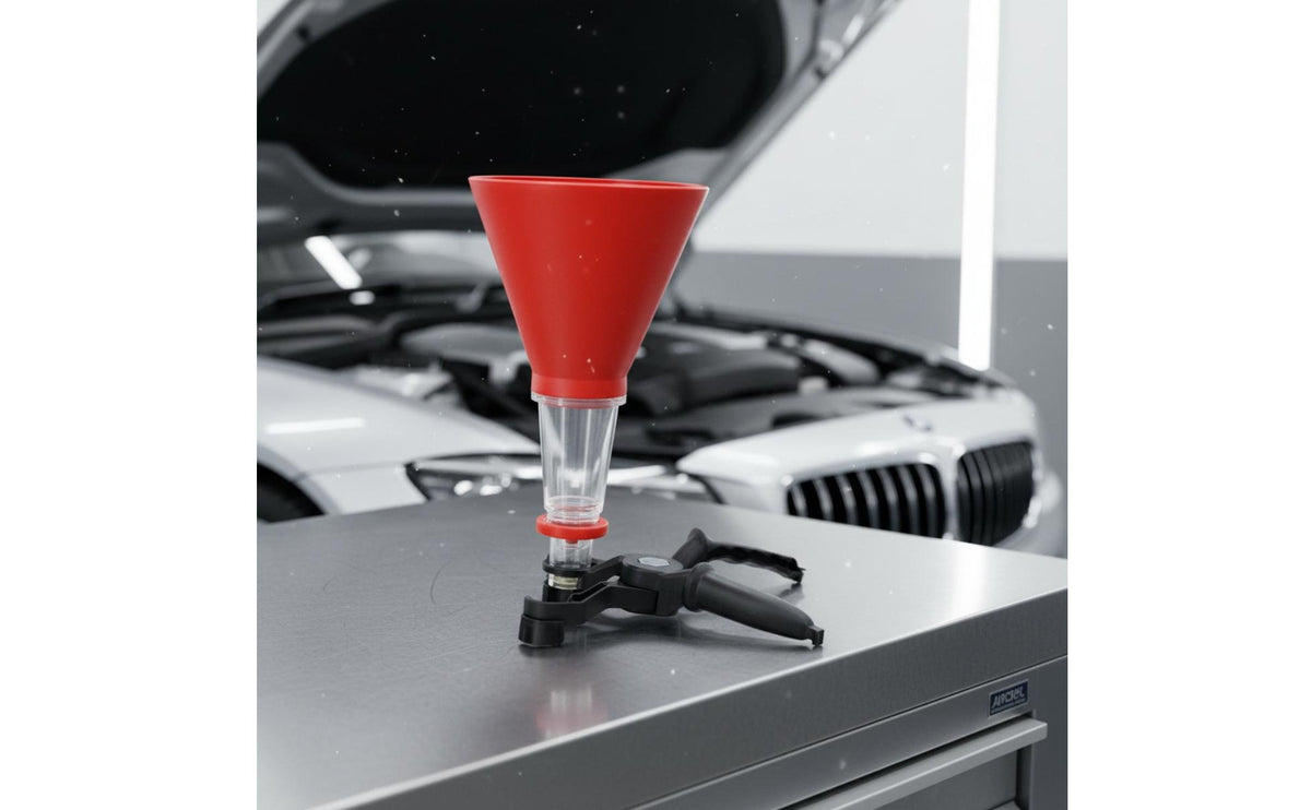 Engine Oil Filling Funnel Self-Locking Structure Adjustable Oil Filler Funnel High Temperature Resistant for DIY Enthusiasts, Auto Repair Shop, Garage