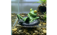 Frog on a Tire Base Yellow Eyes Buoyant Frog Ornament Unique Design for Pond, Aquarium