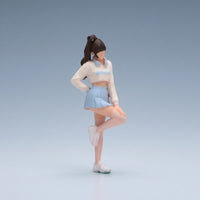 1/64 Miniature Girl Figure Cute Diorama Figure Collectible Ornament for Desk Display
