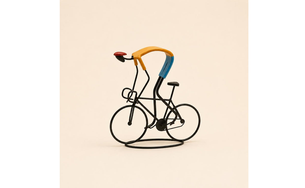 Cycle Statue Nordic Design Abstract Bike Sculpture Retro Appearance Metal Cycle Decor for Living Room, Entryway, Study
