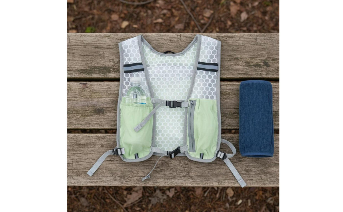 Multiple Pockets Sports Storage Vest Lightweight Running Backpack Vest Hands-Unrestricted Running Hydration Pack Adjustable Fit for Runners, Cyclists, Hikers, Cycling, Hiking