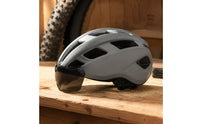 Vented Mountain Bike Helmet with Visor Lightweight Mountain Biking Helmet Breathable Ventilation Sports Protection Gear Shock Resistant