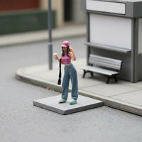 Highly Detailed 1/64 Scale Female Figure Lifelike Details Resin Miniature Scene Figure Exquisite Workmanship 1/64 Scale People Figurine Hand Painted for Hobbyists, Sand Table