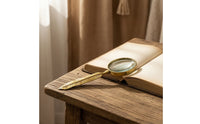 Enlarging Glass with Feather Handle Vintage-Themed Easy to Use Handheld Enlarging Glass for Collectors, Readers