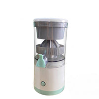 Portable Citrus Juicer Compact Cordless Juicer Cup Built-in Pour Spout