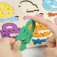 Cognitive Development Lock-and-Key Game Board Polished Surface Wooden Color Match Game Sturdy Shape Matching Board Educational Inspired for Preschoolers