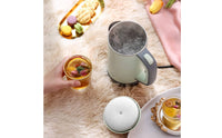 110V 220V Two-Way Voltage Portable Electric Kettle Compact Size Travel Kettle Fast Boiling Portable Water Boiler Auto Shut-Shutdown for Travelers