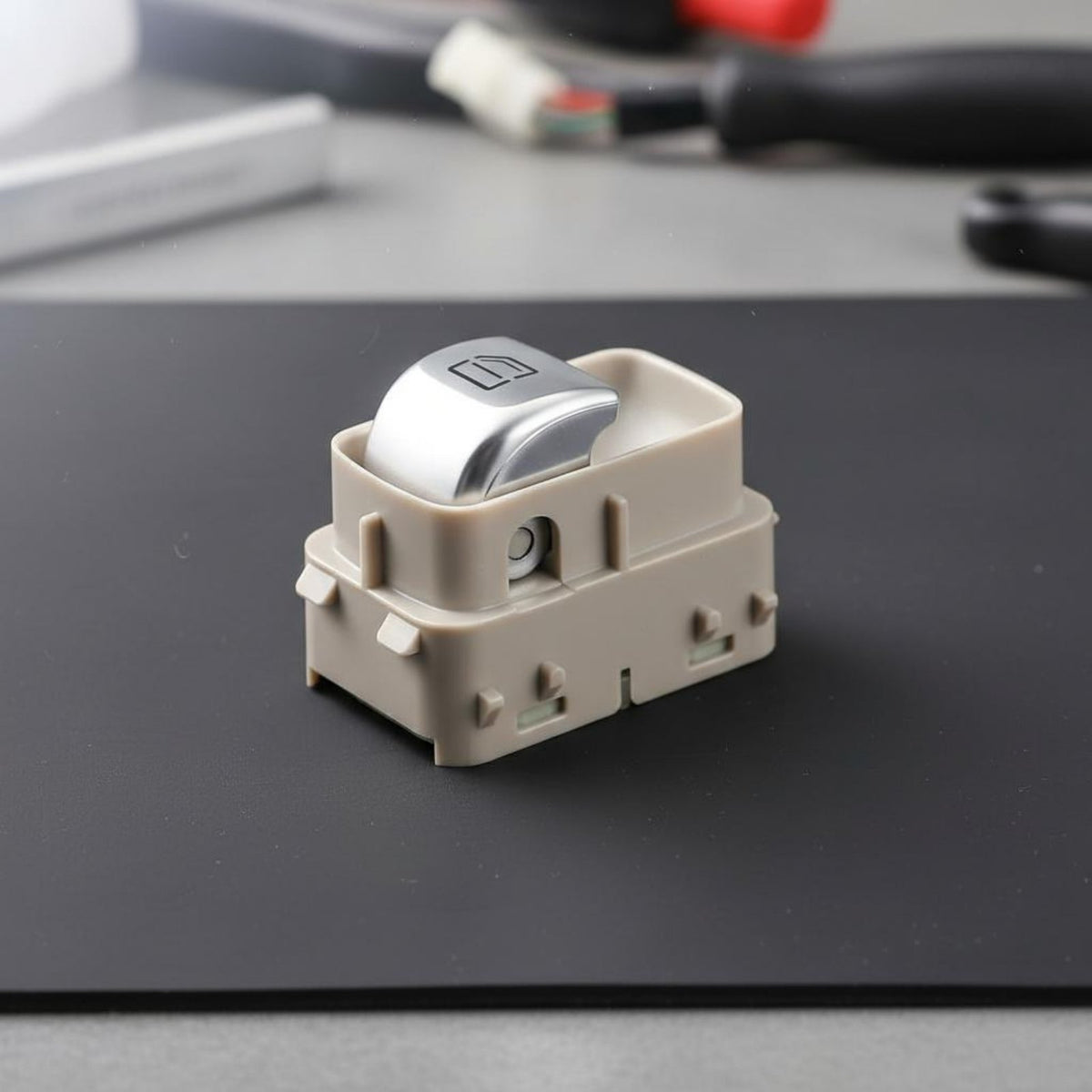 OEM Fit Window Lifter Switch Assembly Plug and Play Window Lifter Switch Single-Press Auto Function Automotive Replacement Part Quick Reaction