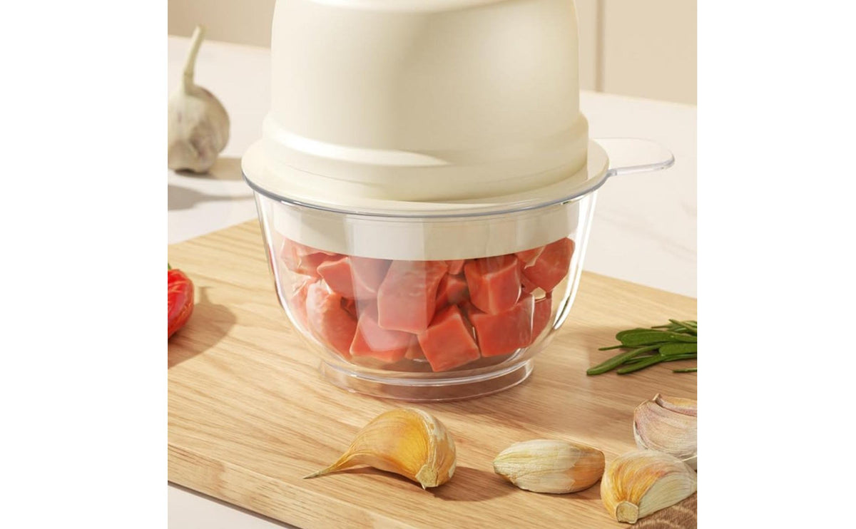 Multi-Purpose Electric Garlic Mincer Easy to Clean Mini Electric Chopper USB-C Rechargeable Kitchen Appliance for Parents