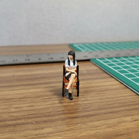 1/64 Seated Woman Figurine Detailed Finish Mini Sitting Lady Statue Realistic Details Tiny Seated Female Figure for Collectors, Diorama