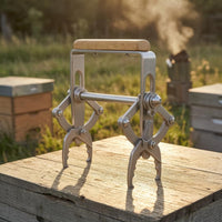 Wooden Handle Beehive Frame Clamp Serrated Grippers Handheld Frame Clamp Metal Body Beekeeping Equipment Compact for Beekeepers