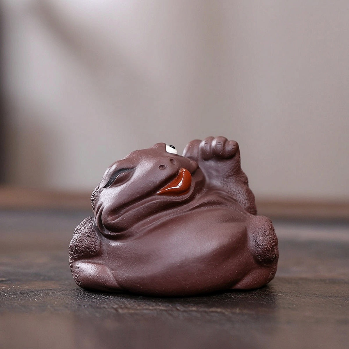 Handmade Tea Pet Artisanal Tea Pet with Red Gullet Clay-Style Toad Figurine Traditional for Collectors, Desk