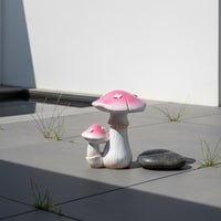 Realistic Design Resin Fungus Figurine Weather-Resistant Fungus Statue Vibrant Colors Toadstool Sculpture Hand-Painted for Garden, Yard, Patio