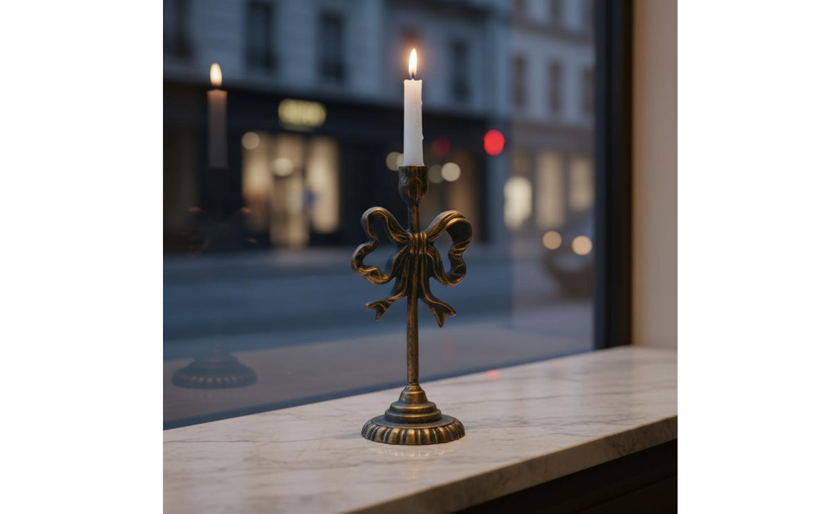 Bow-Shaped Candle Holder Antique Distressed Finish Wrought Iron Candle Holder Fluted Base Iron Candlestick Stand