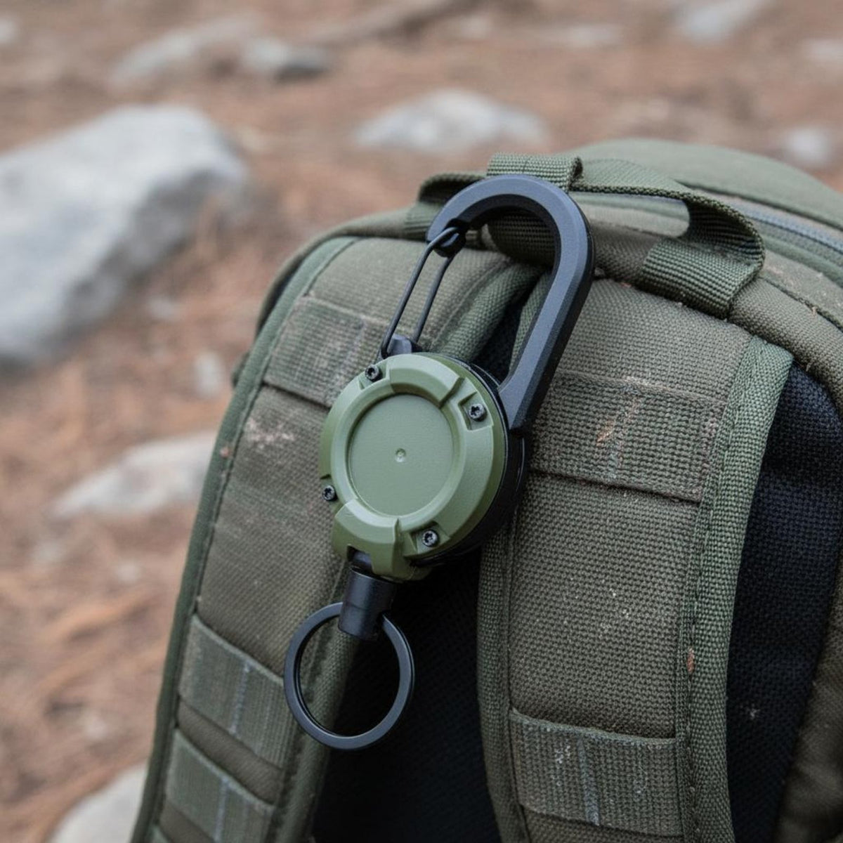 Retractable Carabiner Key Holder Anti-Loss Design Carabiner Key Reel Multi-Function Gear Clip for Hikers, Campers, Hiking, Camping, Fishing
