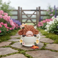 Scottish Cattle Yard Lamp Housewarming Gift Scottish Cattle Statue Waterproof Yard Ornament for Courtyard