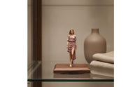 Walk Girl Figure Decorative Display Fashion Girl Miniature Dollhouse Use 1:64 Woman Figure