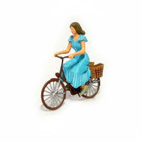 1:64 Scale Cyclist Figure Photography Prop Miniature Female on Two-Wheeler Tiny Two-Wheeler Cyclist Model Highly Detailed
