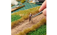 6 Pieces 1/87 Skiing Figures with Skis Painted Miniature Skiers Collectible Ski Figure for Hobbyists, Winter Scene, Scenic Decoration