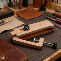 Adjustable Leather Craft Clamp Foldable Design Leather Stitching Clamp Stitching Tool Holder Hand Sewing Vise for Workshop