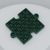 Raised Texture Interlocking Lick Pad Molded Design Silicone Lick Mat Textured Surface Slow-Feeding Mat Easy-Clean