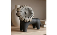 Lion Ornament Vintage Style Lion Statue Resin Craftsmanship Abstract Animal Sculpture