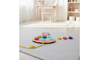 Punched Holes Wooden Threading Toy Hand-Eye Coordination Character-Shaped Lacing Board Finger Dexterity Lacing Toy Board Painted for Children, Early Learning