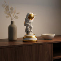 Astronaut Model Decoration Great Gift Astronaut Figurine Space Explorer Statue Fine Workmanship Resin Space Explorer Figure