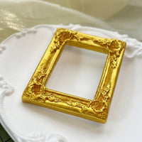 Small Picture Frame Resin Material for Phone Case Decoration and Craft Projects, Baroque Style Vintage Photo Accessory for DIY Enthusiasts