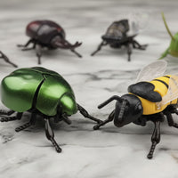6 Pieces Boxed Set Wind-up Toy Articulated Legs Crawling Bug Toy Translucent Wings Plastic Figure Printed Color Box
