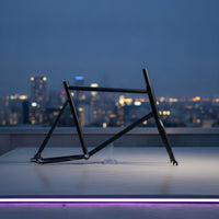 Steel Fixie Frame with Fork Classic Fixed Gear Bike Frameset Minimalist Fixed-Gear Cycle Frame Lightweight for City Riders