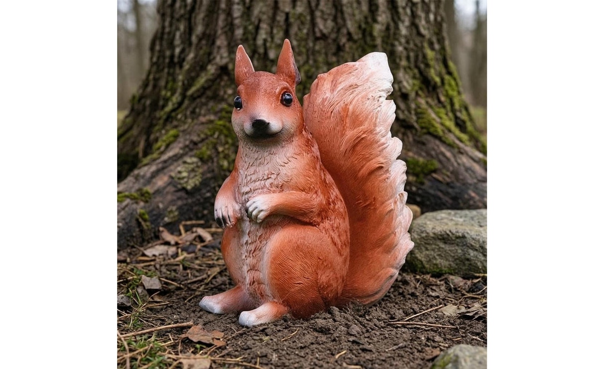 Textured Coat Squirrel Garden Statue Bushy Tail Resin Squirrel Ornament Molded Animal Sculpture Lightweight