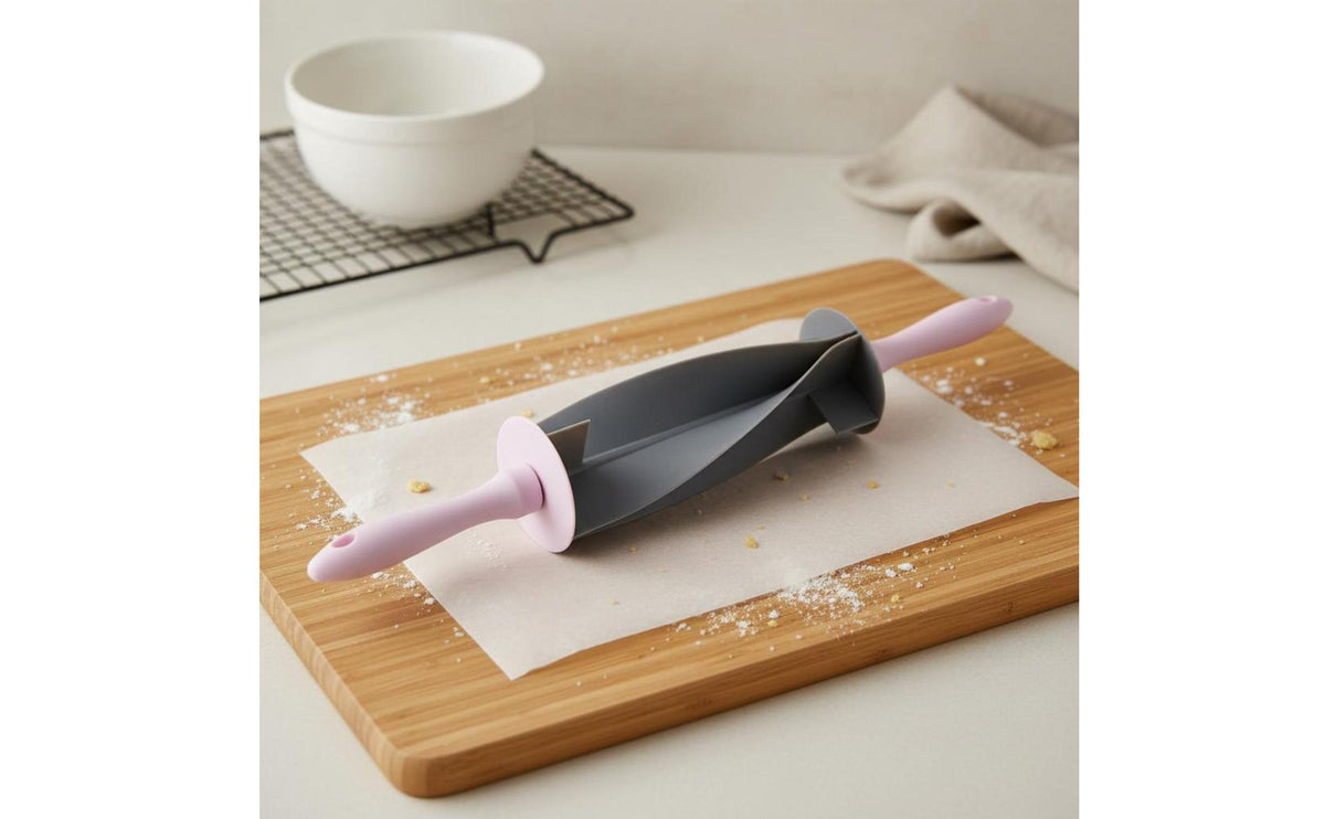 Pastry Cutter Easy to Clean Pastry Roller Cutter Non Triangle Pastry Former for Home Cooks, Pastry Lovers, Bakery