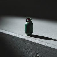 Model Gas Cylinder 1/64 Scale Gas Cylinder Model Distressed Ornament for Tabletop Layout