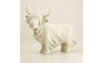 Scottish Cattle with Specter Cloth Halloween Scottish Cattle Specter Figurine Resin Sculpture for Collectors, Party Decor, Shelves, Desks