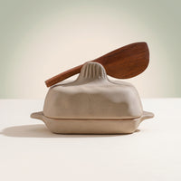 Ceramic Butter Dish with Lid Elegant Tableware Artisanal for Breakfast Table