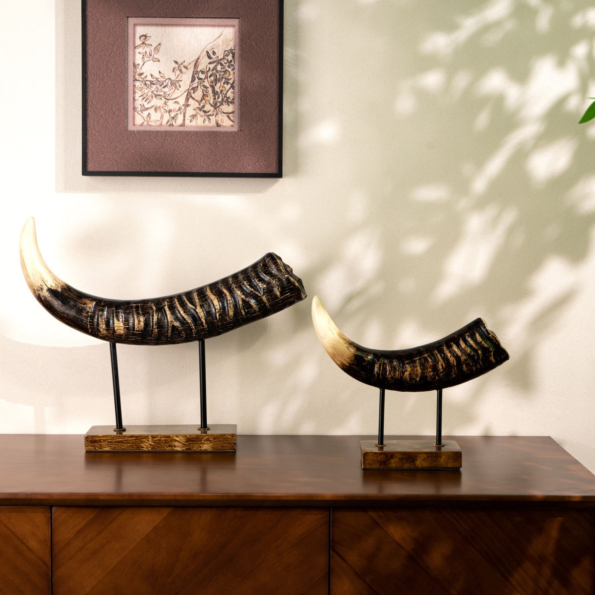 Wabi-Sabi Industrial Style Decorative Ivory Horn Ornament for Office Bookshelf