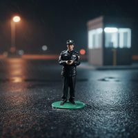 Security Guard Figurine High Detail Male Guard Miniature Figurine Realistic appearance/64 Scale Resin Figure for Collectors, Display, Diorama, Collection