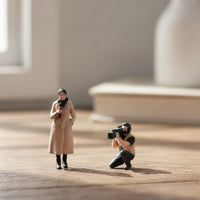 2 Pieces 1/64 Scale Figure Painted tiny people model Collectible Figures for Hobbyists, Tabletop Display