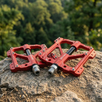 Flat Pedals Aluminum Alloy Flat Pedals Hollow for Cyclists, Commuters, Mountain Bikes, Trail Riding, Commuting